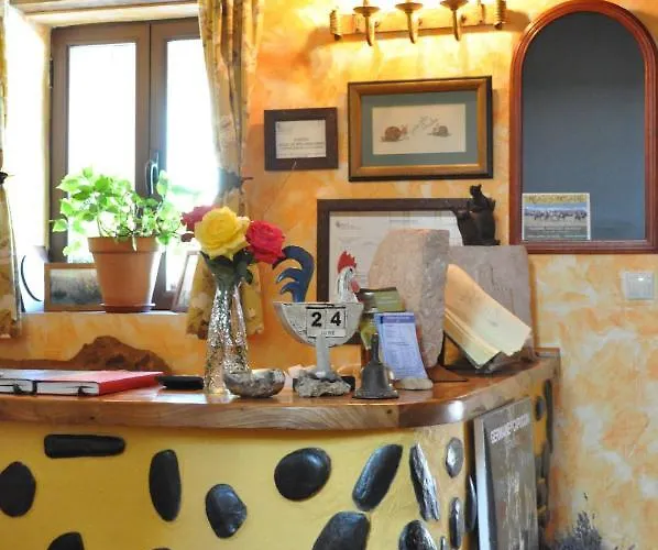 Hotel La Senda De Caracoles - *